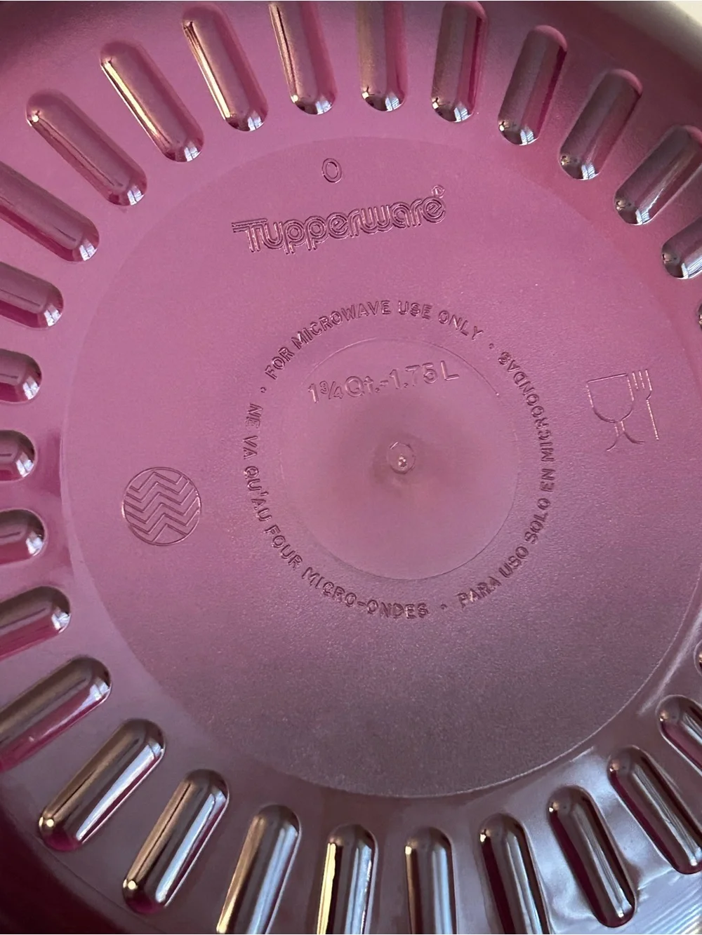 TUPPERWARE PURPLE STACK COOKER 1 3/4 QUART BOWL #2210 AND STORAGE LID